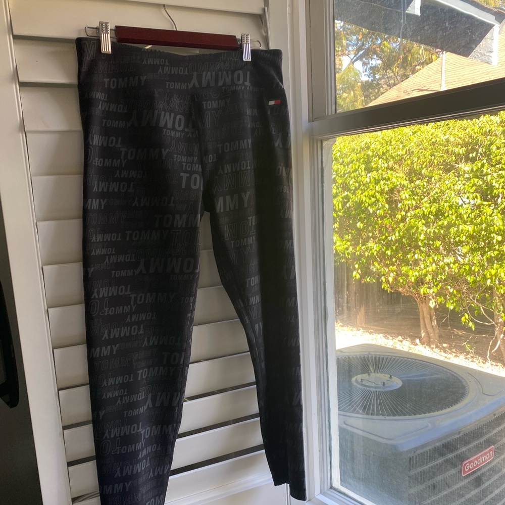 TH Leggings